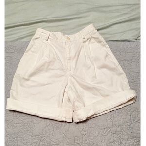 Vintage Liz Claiborne Lizsport petite high waisted pleated shorts